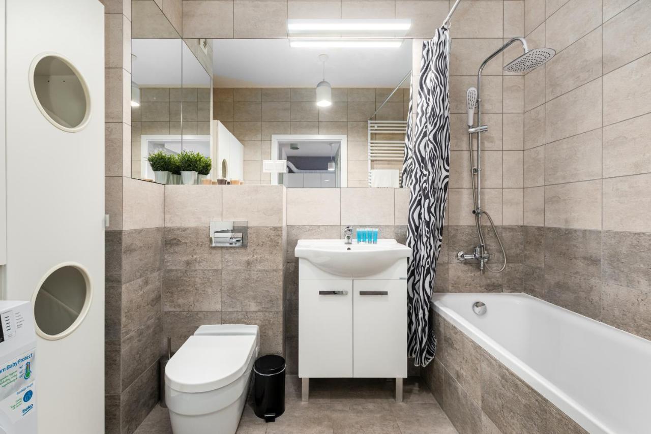 Rakowska 14A 1 Bedroom By Homeprime Varşova Dış mekan fotoğraf