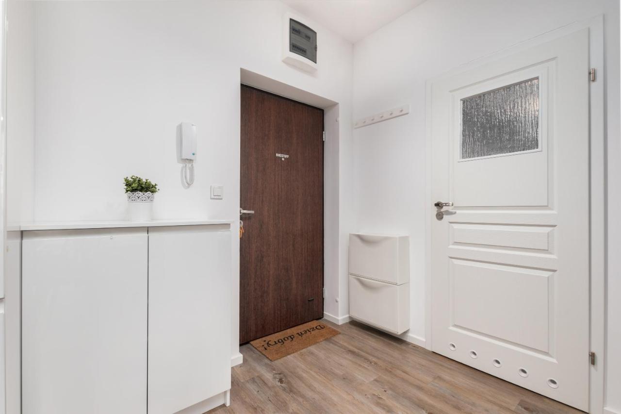 Rakowska 14A 1 Bedroom By Homeprime Varşova Dış mekan fotoğraf